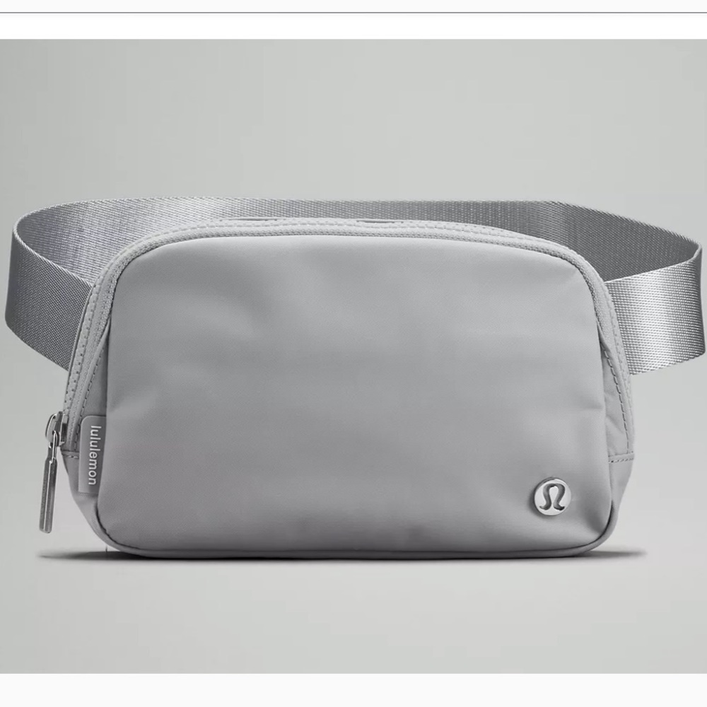 Lululemon everywhere belt bag with extended strap!